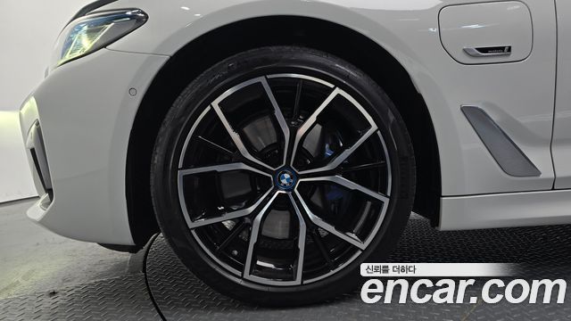 BMW 5-Series 530e M Sport