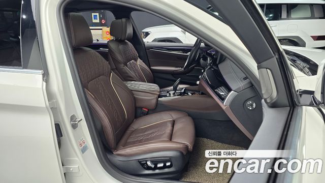 BMW 5-Series 530e M Sport
