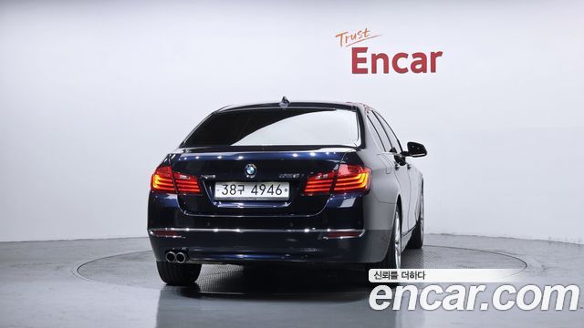 BMW 5-Series 528i xDrive Luxury Plus