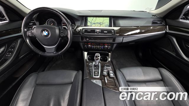 BMW 5-Series 528i xDrive Luxury Plus