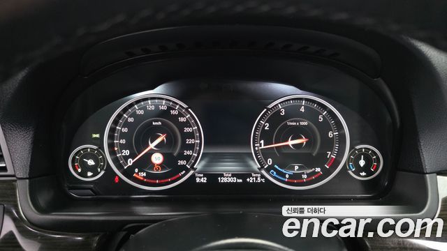 BMW 5-Series 528i xDrive Luxury Plus