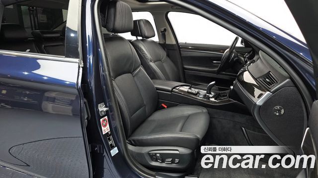 BMW 5-Series 528i xDrive Luxury Plus
