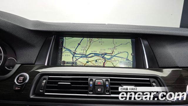 BMW 5-Series 528i xDrive Luxury Plus
