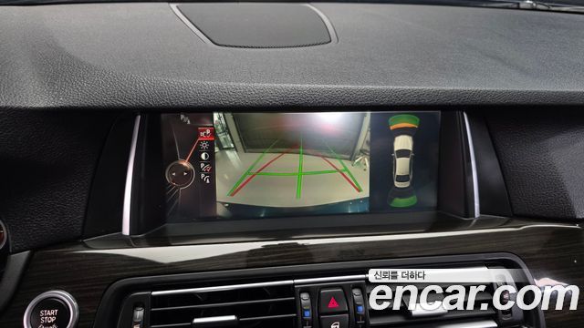 BMW 5-Series 528i xDrive Luxury Plus