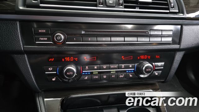 BMW 5-Series 528i xDrive Luxury Plus