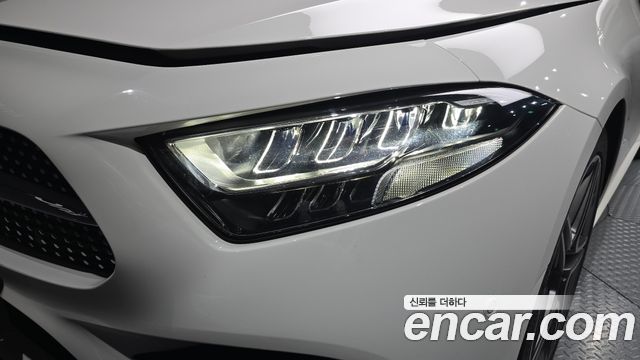 Mercedes-Benz CLS-Class CLS300d AMG Line
