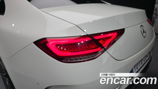 Mercedes-Benz CLS-Class CLS300d AMG Line