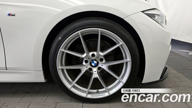 BMW 3-Series 330i M Sport