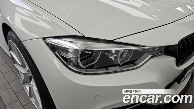 BMW 3-Series 330i M Sport