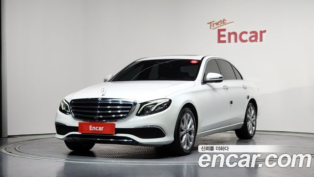 Mercedes-Benz E-Class E300 4MATIC Exclusive