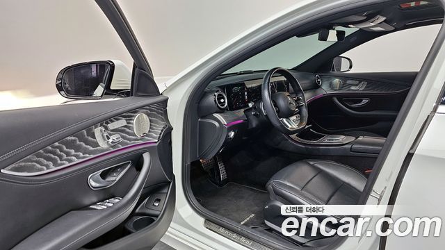Mercedes-Benz E-Class E350 4MATIC AMG Line