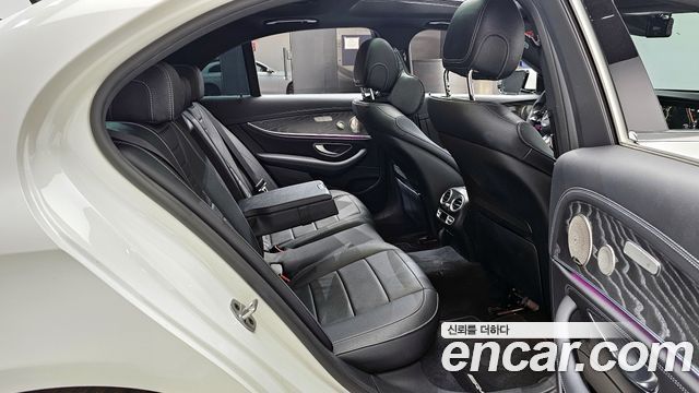 Mercedes-Benz E-Class E350 4MATIC AMG Line