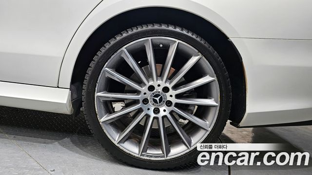 Mercedes-Benz E-Class E350 4MATIC AMG Line