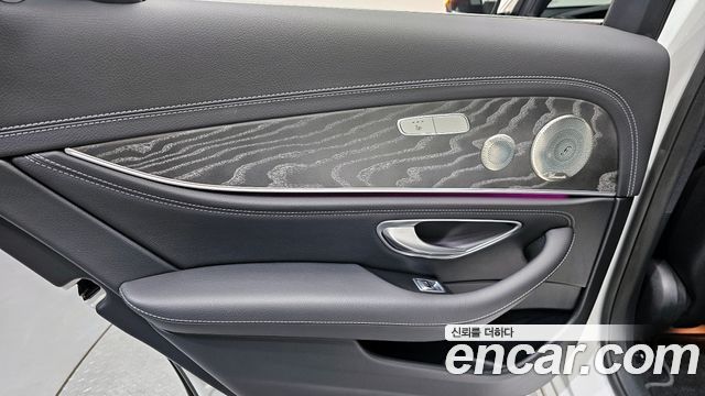 Mercedes-Benz E-Class E350 4MATIC AMG Line