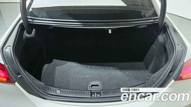 Mercedes-Benz E-Class E350 4MATIC AMG Line