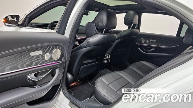 Mercedes-Benz E-Class E350 4MATIC AMG Line