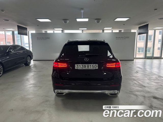 Mercedes-Benz GLC-Class GLC300 4MATIC