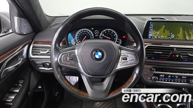 BMW 7-Series 750Li xDrive