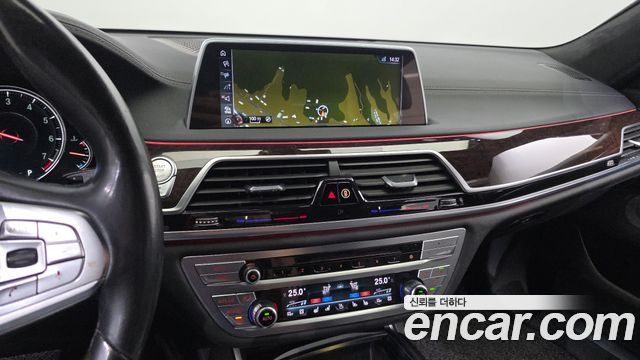 BMW 7-Series 750Li xDrive