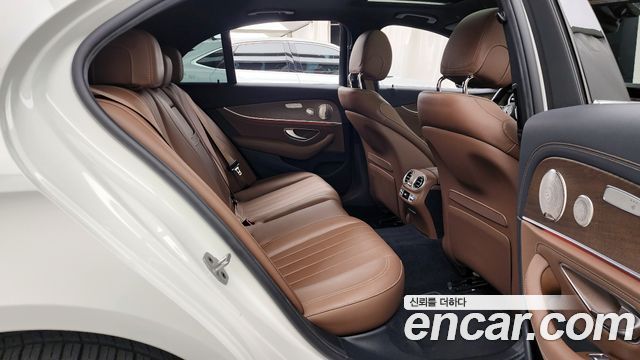 Mercedes-Benz E-Class E300e 4MATIC Exclusive