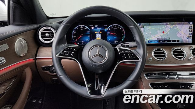 Mercedes-Benz E-Class E300e 4MATIC Exclusive