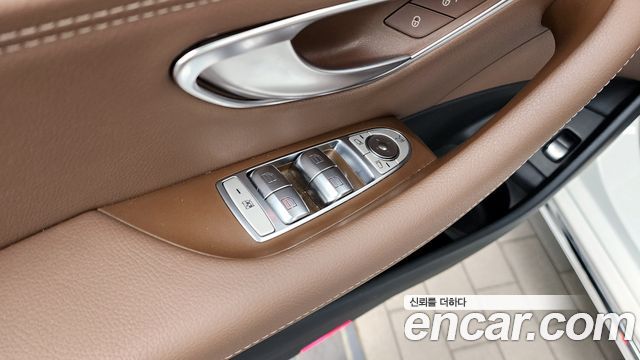 Mercedes-Benz E-Class E300e 4MATIC Exclusive