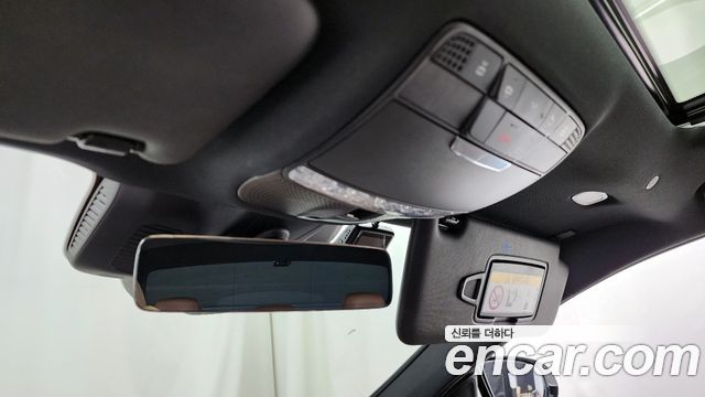 Mercedes-Benz E-Class E300e 4MATIC Exclusive