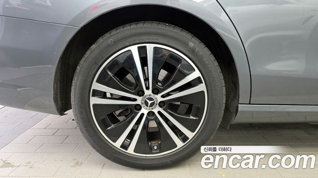 Mercedes-Benz E-Class E250 Avantgarde