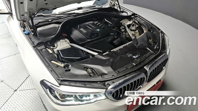 BMW 5-Series 520d Luxury Special Edition
