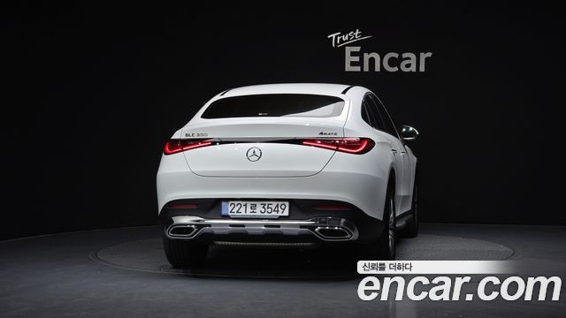 Mercedes-Benz GLC-Class GLC300 4MATIC Avnatgarde Coupe