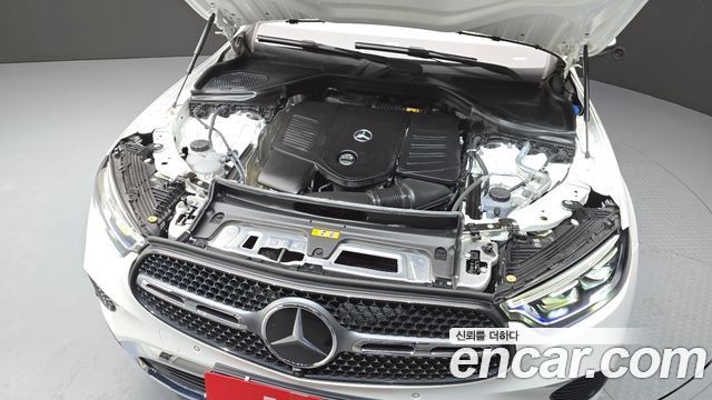 Mercedes-Benz GLC-Class GLC300 4MATIC Avnatgarde Coupe