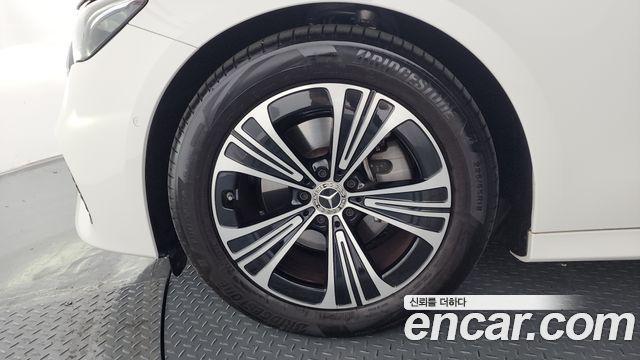 Mercedes-Benz E-Class E200 Avantgarde