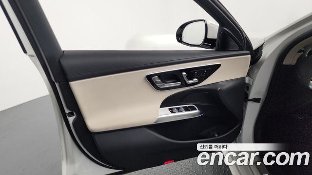 Mercedes-Benz E-Class E200 Avantgarde