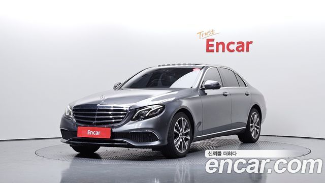 Mercedes-Benz E-Class E300 Exclusive Standard