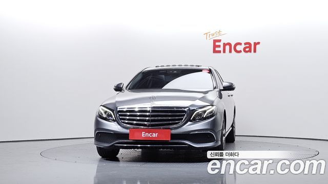 Mercedes-Benz E-Class E300 Exclusive Standard