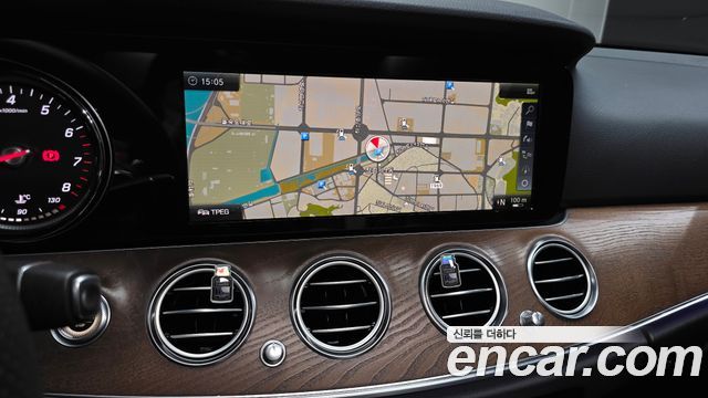 Mercedes-Benz E-Class E300 Exclusive Standard