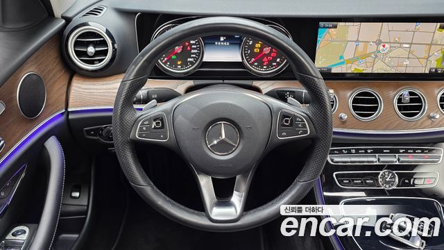 Mercedes-Benz E-Class E300 Exclusive Standard