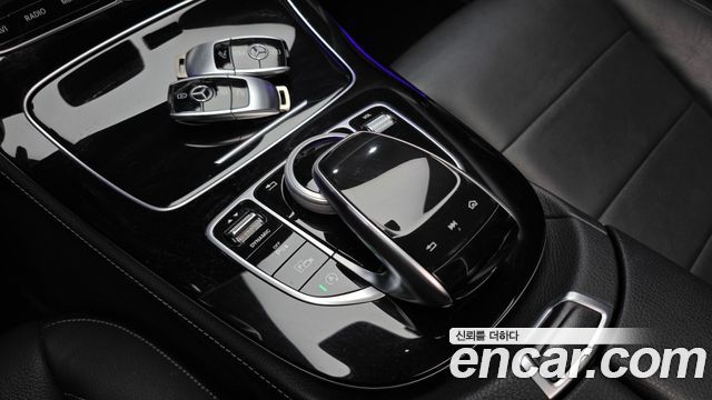 Mercedes-Benz E-Class E300 Exclusive Standard