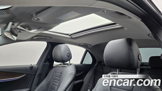 Mercedes-Benz E-Class E300 Exclusive Standard