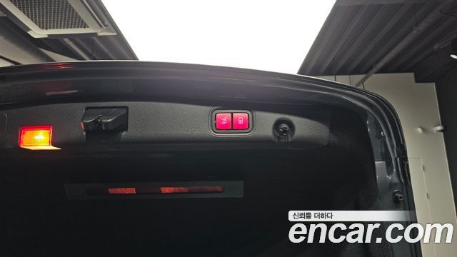 Mercedes-Benz E-Class E300 Exclusive Standard