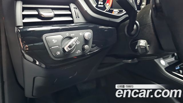 Audi A4 45 TFSI Quattro Premium