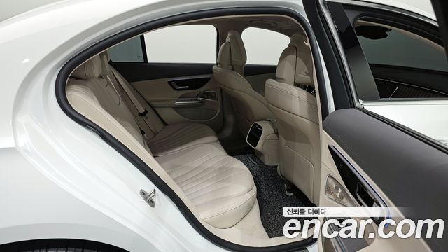 Mercedes-Benz E-Class E350e 4MATIC