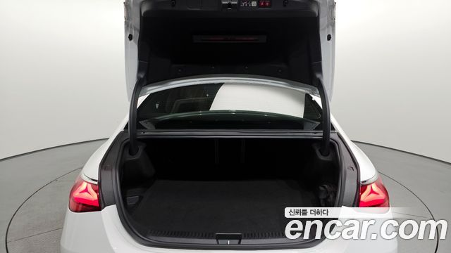 Mercedes-Benz E-Class E350e 4MATIC