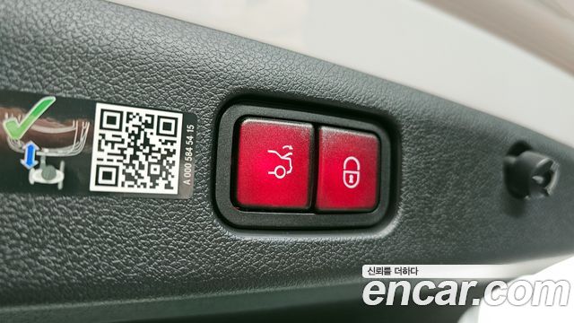 Mercedes-Benz E-Class E350e 4MATIC