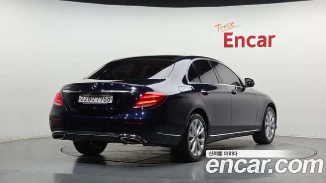 Mercedes-Benz E-Class E300 Exclusive