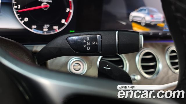 Mercedes-Benz E-Class E300 Exclusive