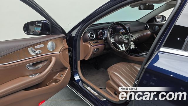 Mercedes-Benz E-Class E300 Exclusive
