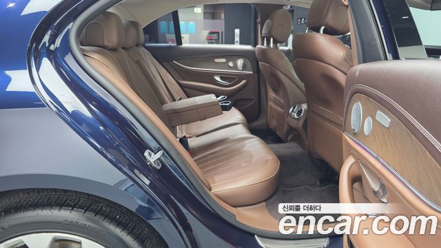 Mercedes-Benz E-Class E300 Exclusive