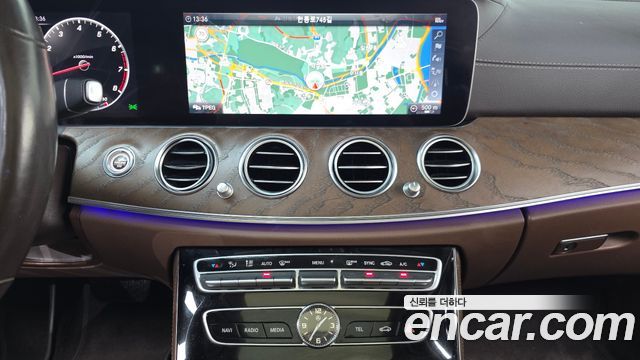 Mercedes-Benz E-Class E300 Exclusive
