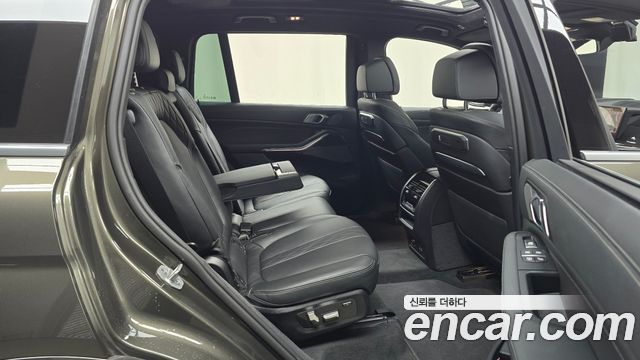 BMW X7 xDrive 40i M Sport 7STR